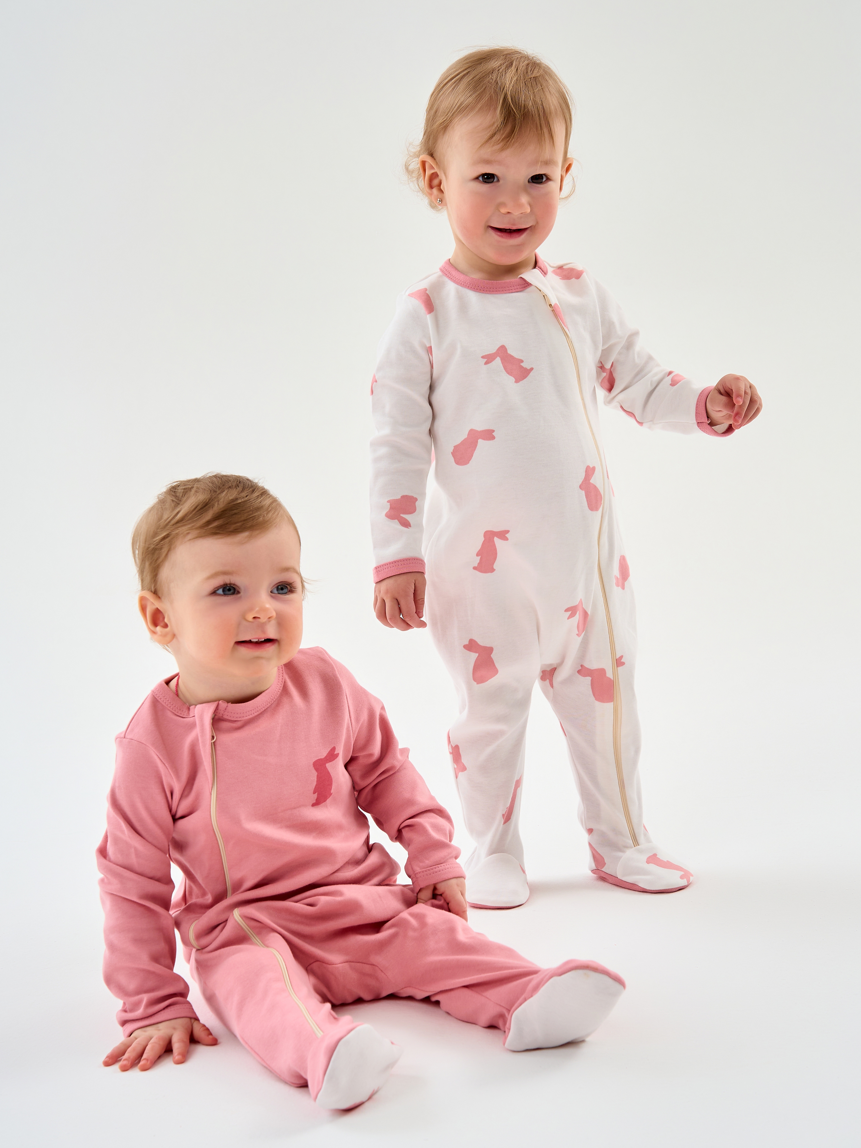 218-427 Комплект комбинезонов (пудра / зайки)